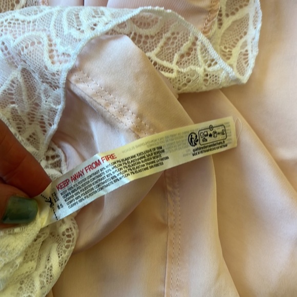 Intimately Free slip - Picture 5 of 5